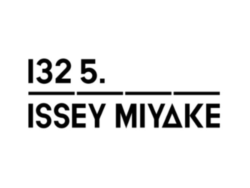 132 5. ISSEY MIYAKE