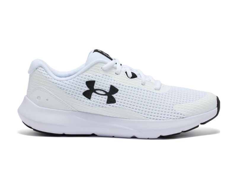 Under Armour UA Surge 3 跑步鞋